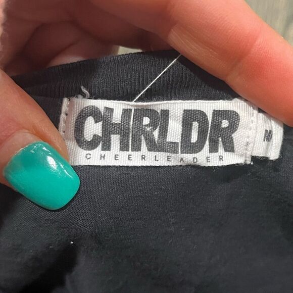 Cooperative Urban Outfitters Femme Tee Shirt Graphic Print Crew Black Medium - Picture 3 of 5